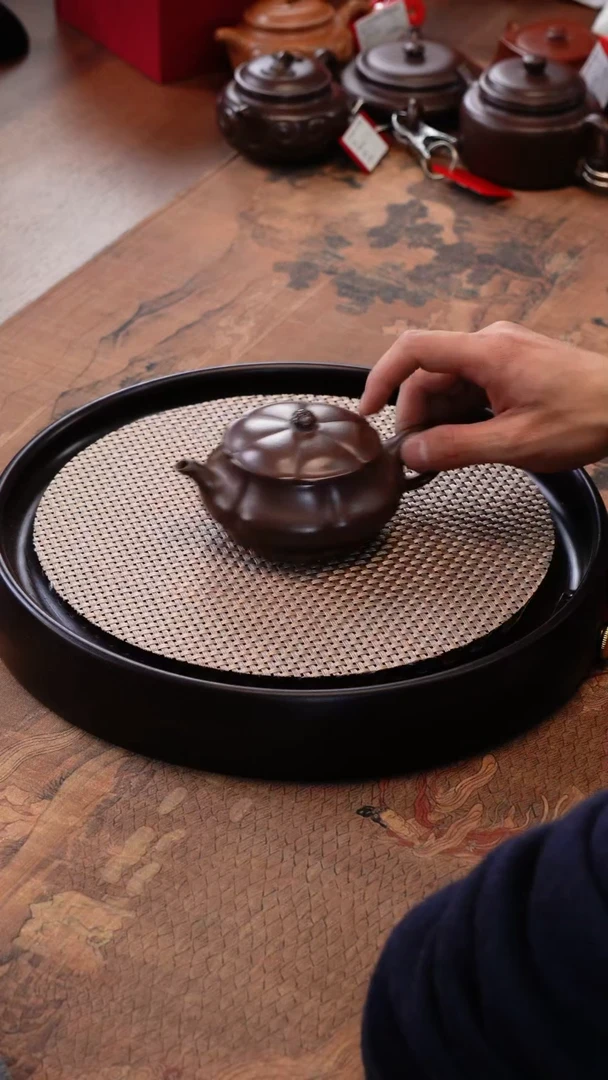 【闪购商品】紫砂茶壶W1500苏爱兰革紫泥海棠明炉LTF