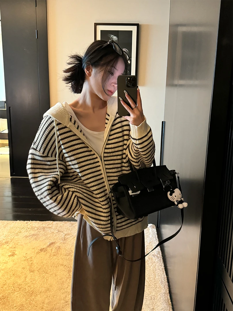 杏色新款连帽条纹针织开衫女秋冬韩版宽松百搭加厚上衣毛衣外套