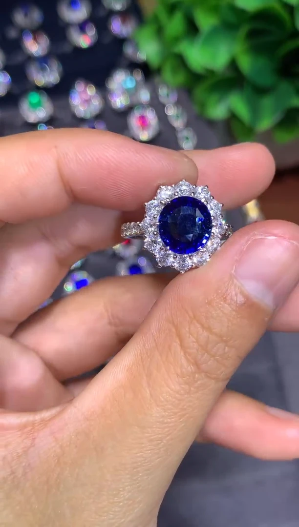 戒指蓝宝石18K金镶嵌3.07CT