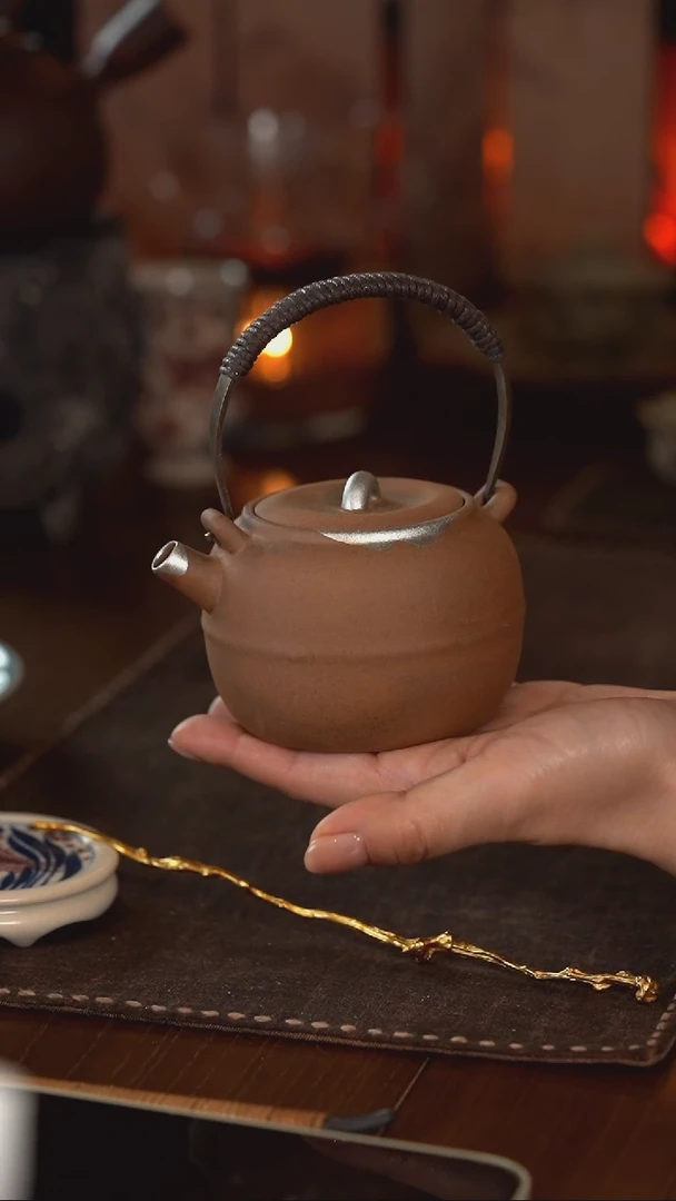 【闪购商品】[刷刷专属]原矿原山小提梁壶