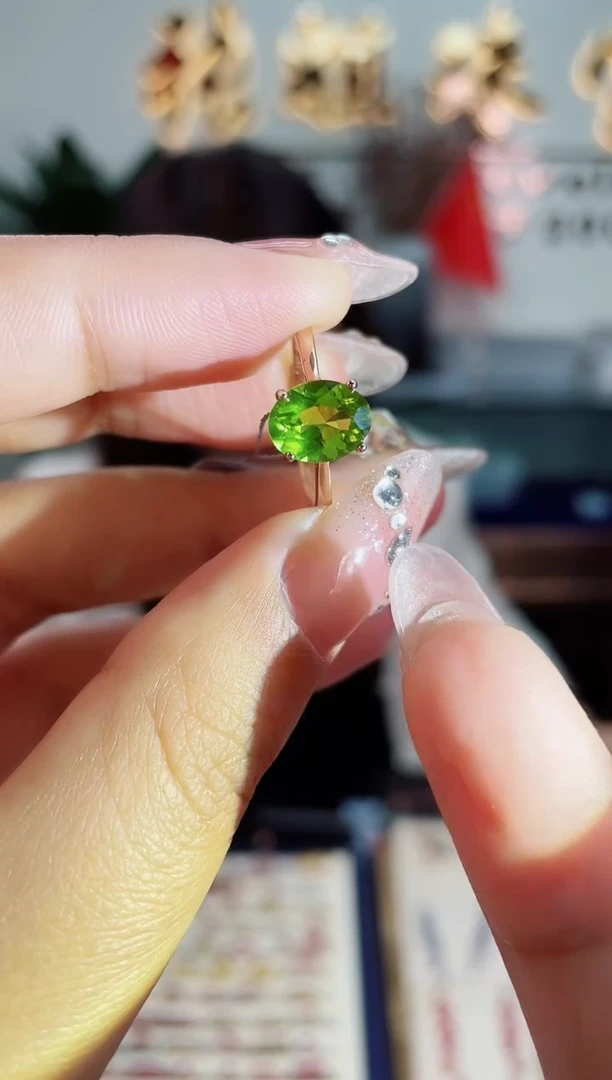 【闪购商品】橄榄石戒指银S925镶嵌戒指