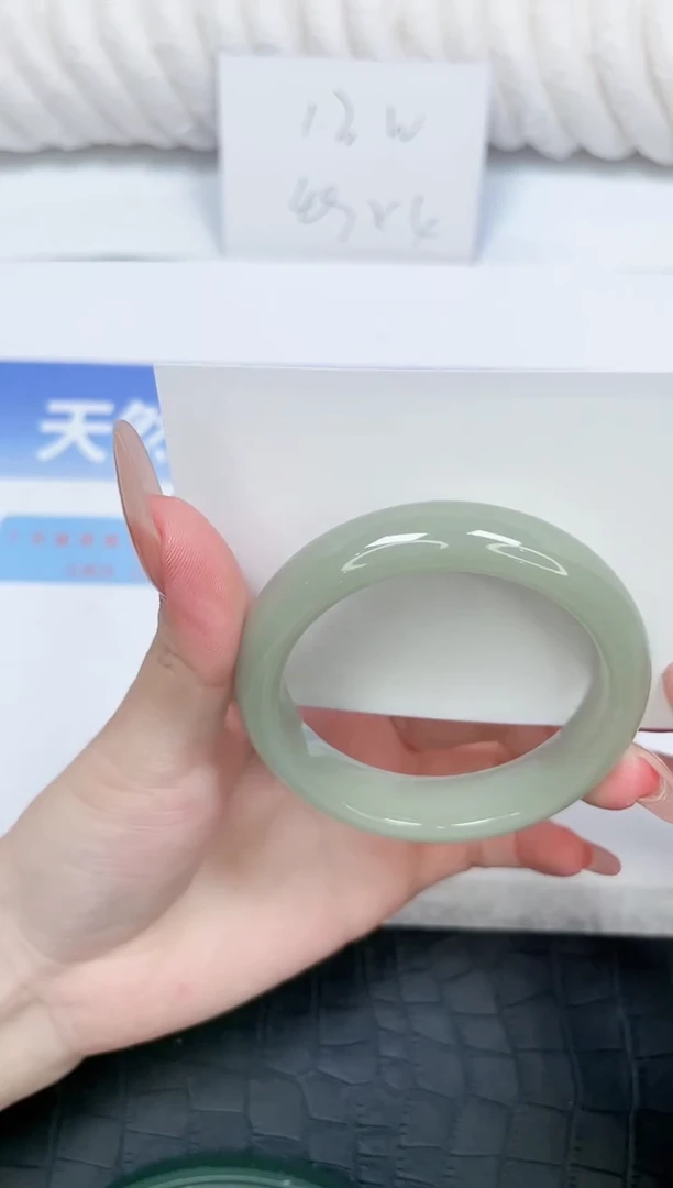 未镶嵌手镯石英质玉299-52