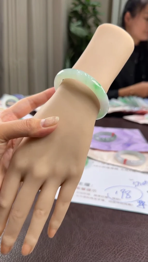 未镶嵌手镯翡翠  MN11228-88冰纹