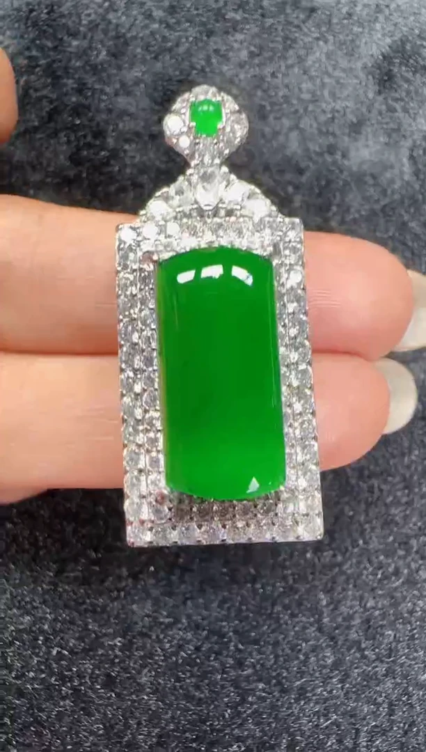 未镶嵌定制翡翠翡翠吊坠48