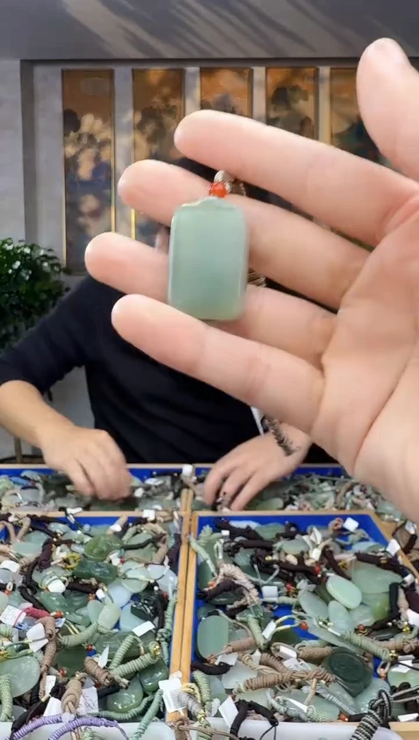 未镶嵌和田玉挂件拍一发一