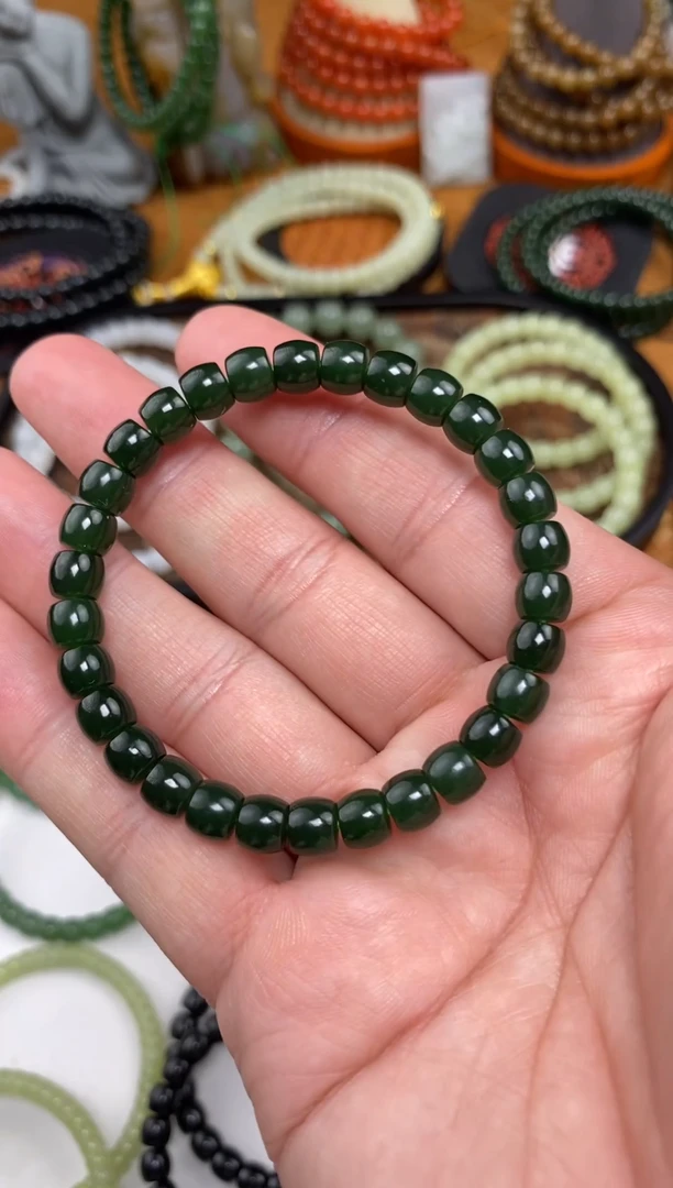 颈饰未镶嵌和田玉手串