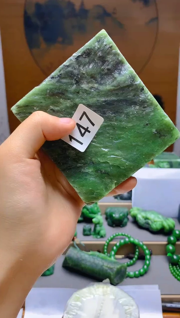 和田玉（碧玉）未镶嵌珠宝半成品1