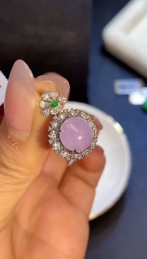 吊坠(不含链)18K金镶嵌翡翠L2157多样性发其一