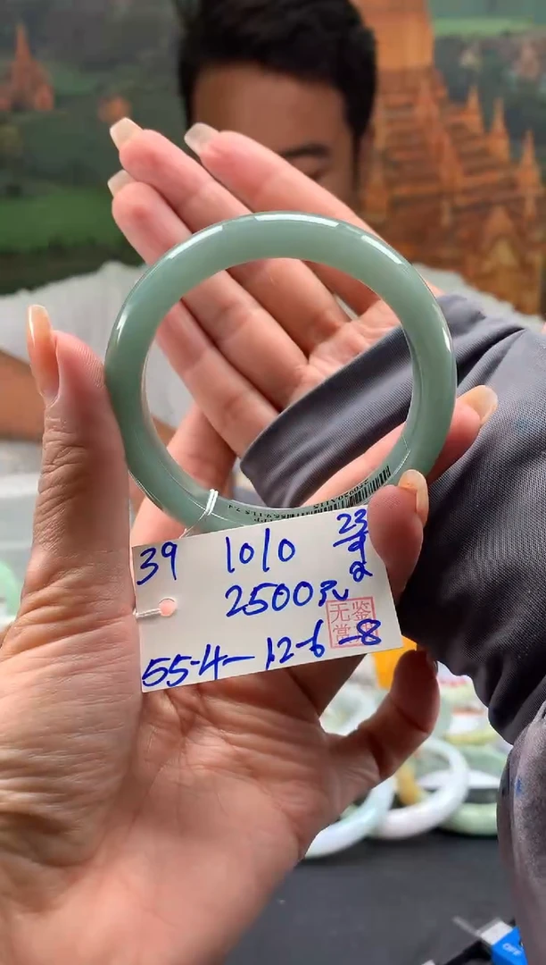 未镶嵌手镯翡翠l***?翡翠手镯 下单联系小耳机#39