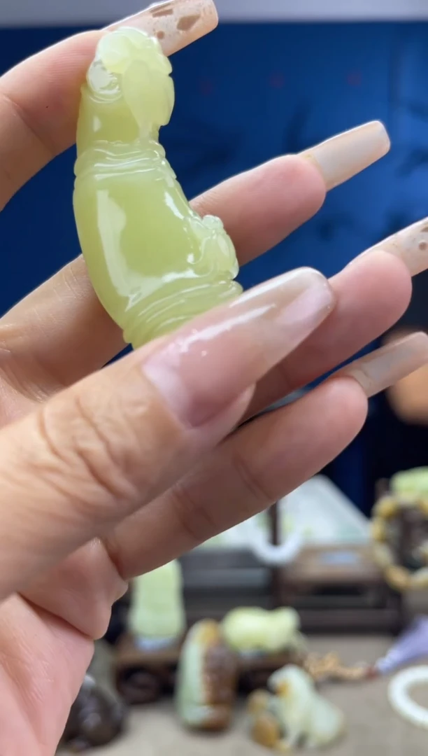 和田玉未镶嵌颈饰1