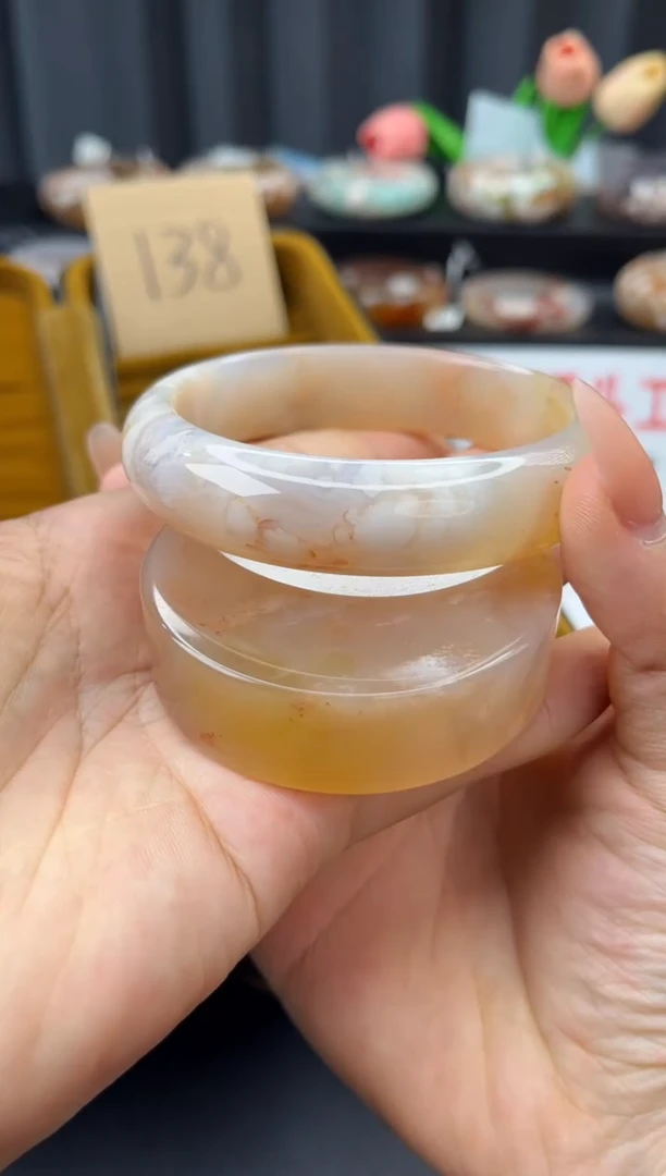 未镶嵌手镯石英质玉赠送镯心（62圈口）