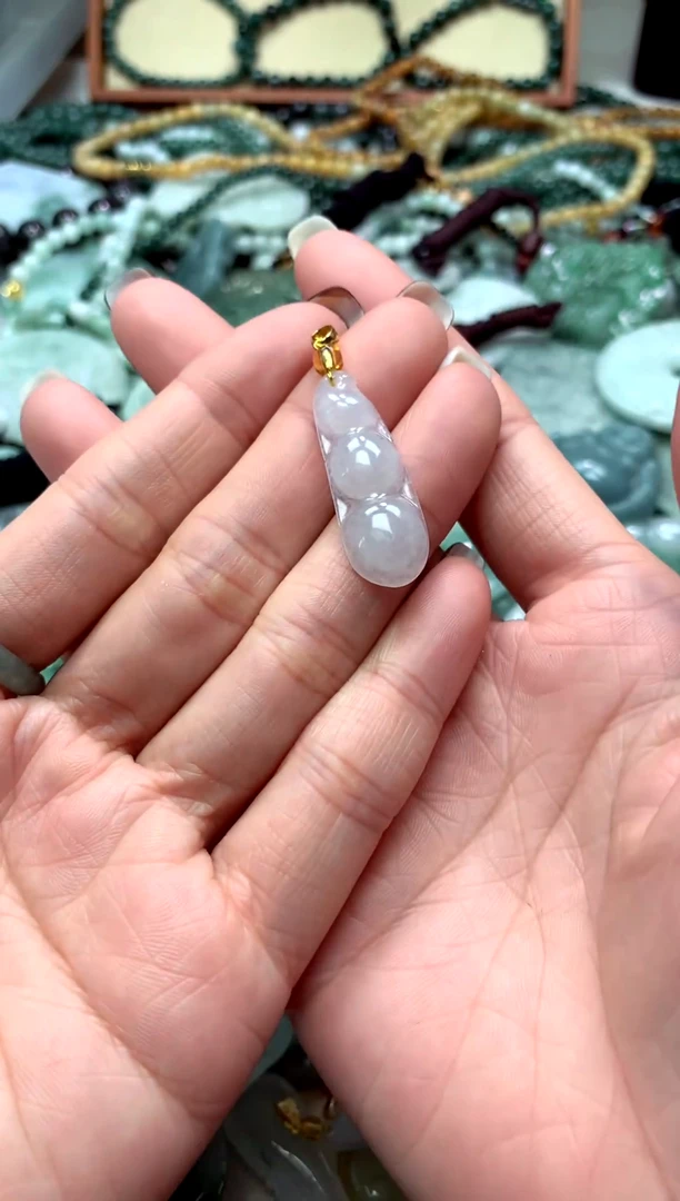 颈饰未镶嵌翡翠1