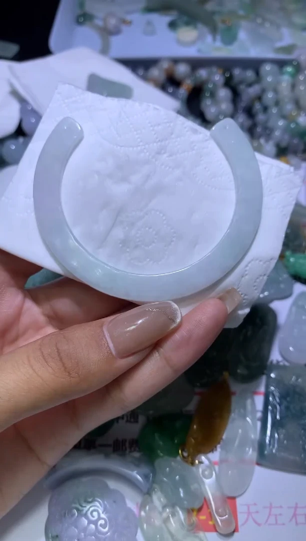 【闪购商品】翡翠挂件未镶嵌MJX043691