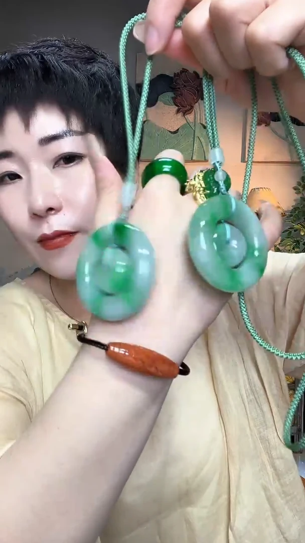 吊坠(赠链)合金翡翠748