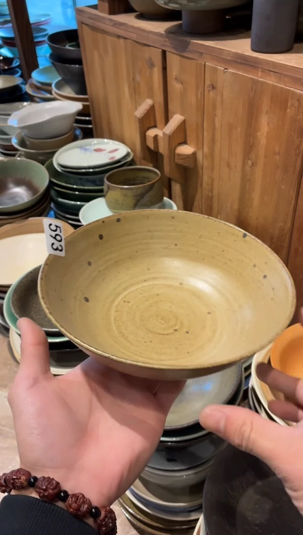 瓷片石****）593 燕麦黄手工碗1个