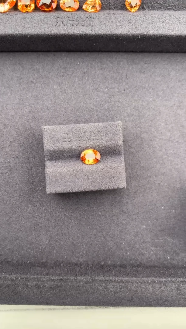 未镶嵌珠宝半成品石榴石（芬达石）1ct芬达 GE 定制