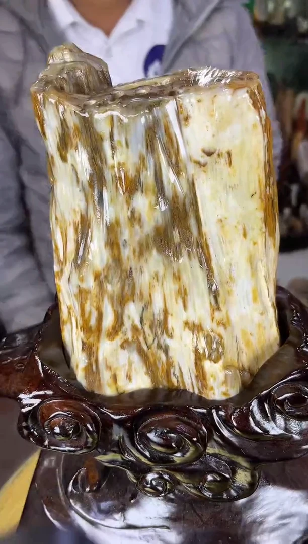 缅甸天然树化玉摆件