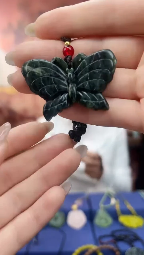 未镶嵌岫玉吊坠·