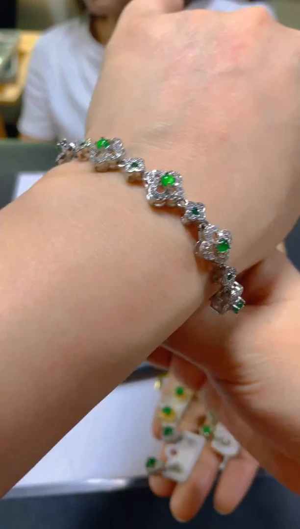 未镶嵌手链翡翠多样性发一