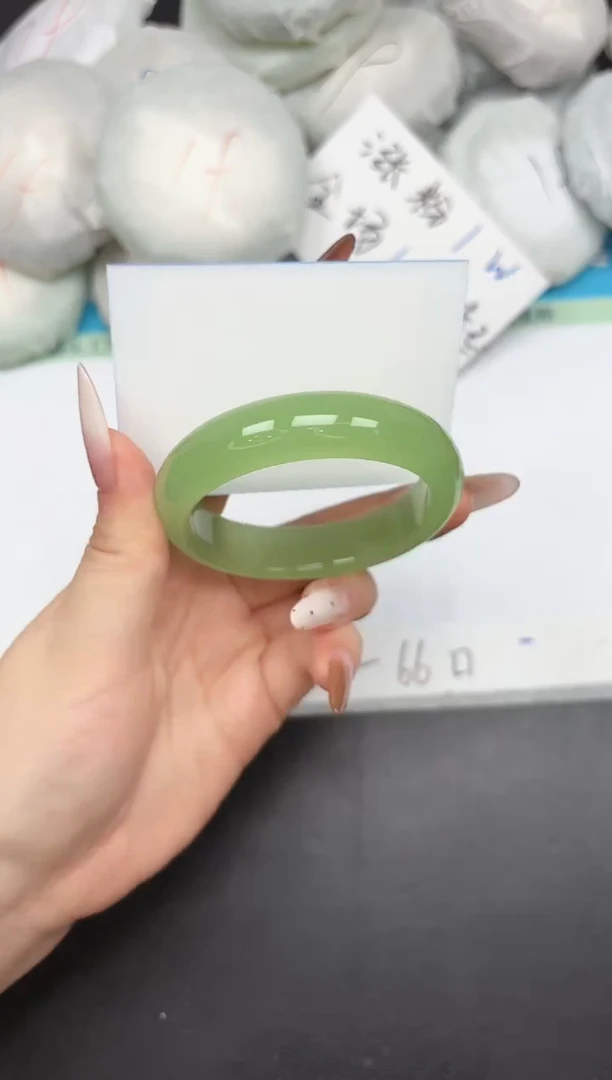 未镶嵌手镯石英质玉A127/54.6