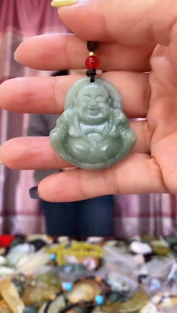 未镶嵌岫玉吊坠