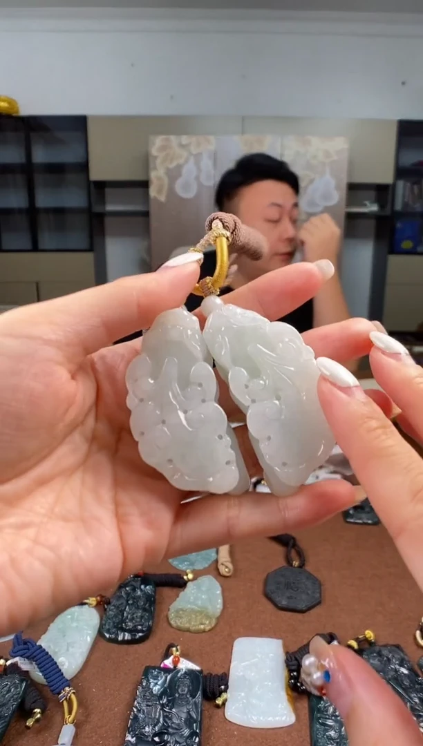 颈饰未镶嵌翡翠柒*多样性发其一