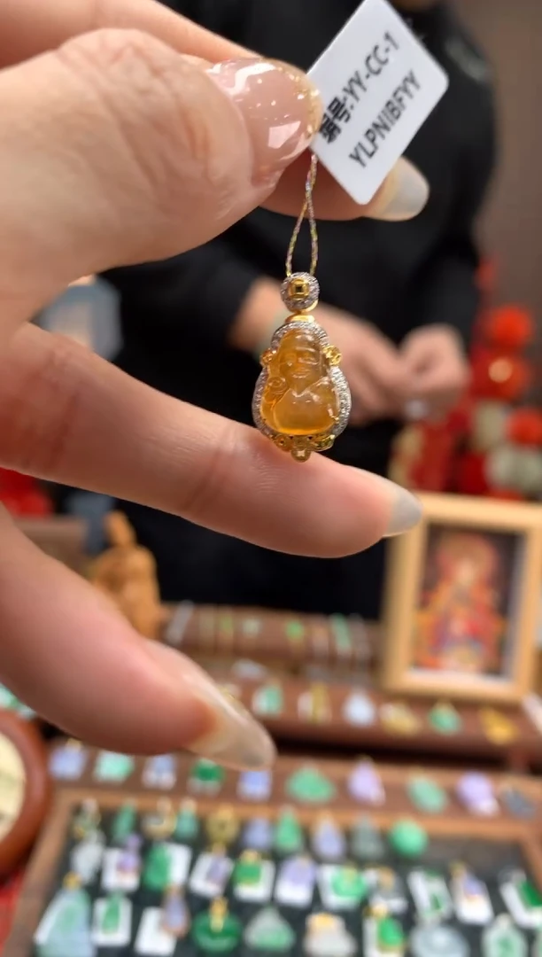 【闪购商品】翡翠颈饰18K金镶嵌财神