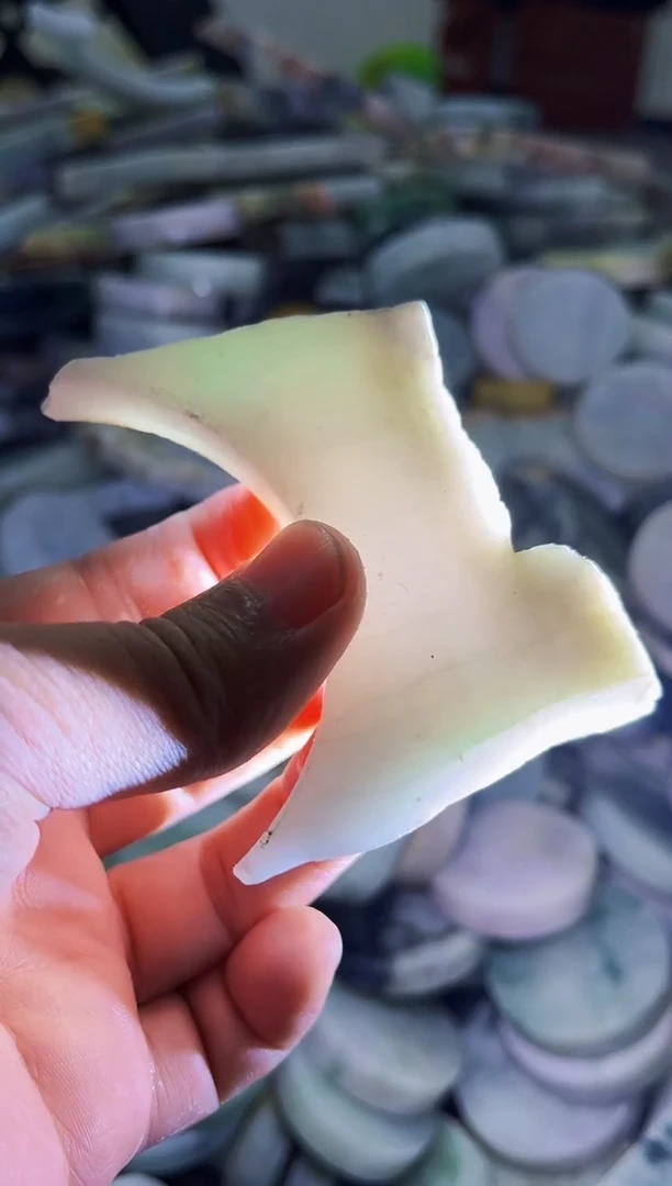 【闪购商品】翡翠挂件未镶嵌A货康壹302