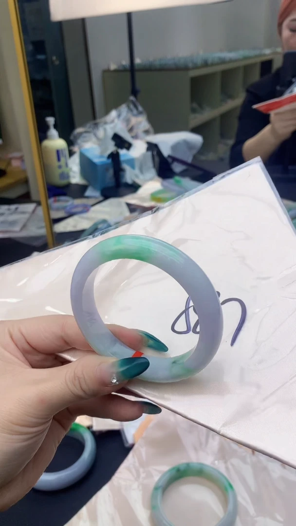 【闪购商品】翡翠手镯未镶嵌0246605377