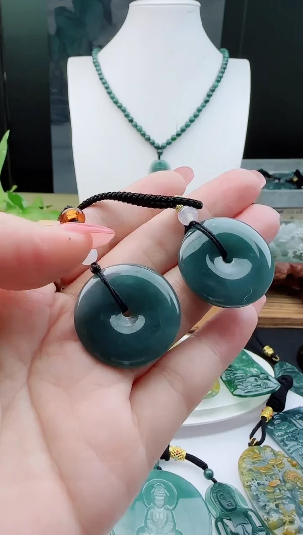 【闪购商品】翡翠颈饰未镶嵌多样性随机一件发货