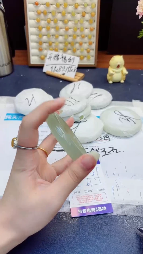 未镶嵌手镯石英质玉140-东陵玉-圈口61