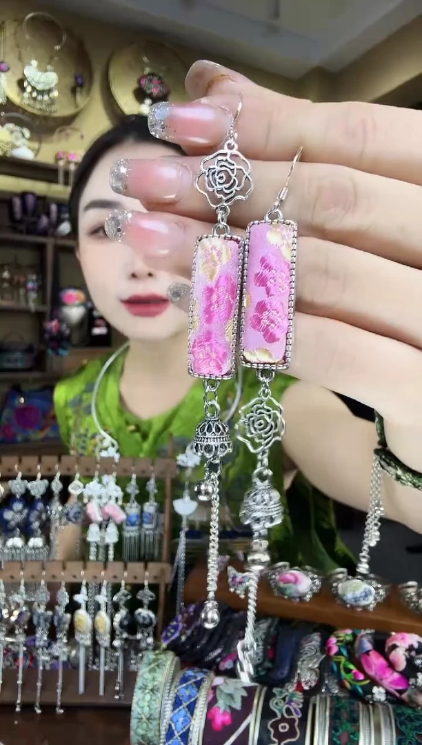 刺绣非遗刺绣民族风饰品