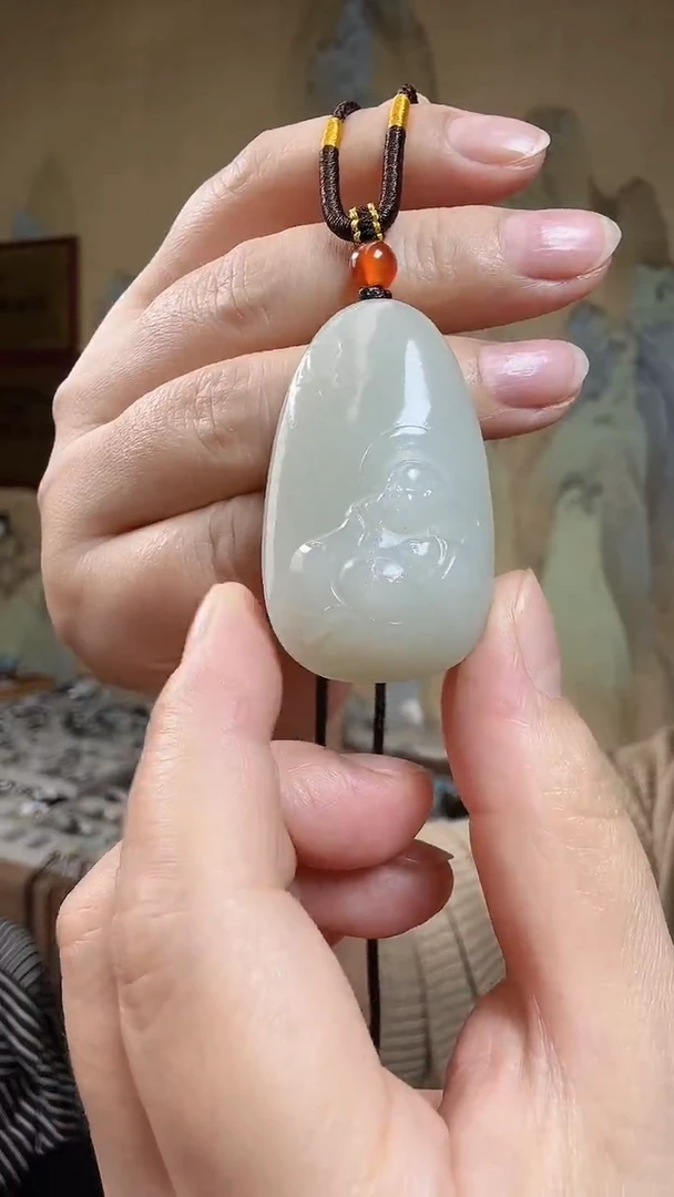 颈饰未镶嵌和田玉.