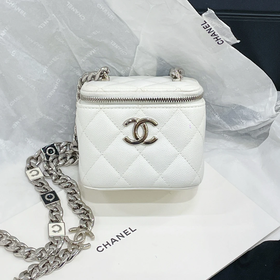 99新 Chanel/香奈儿 22S 珐琅扣小盒子