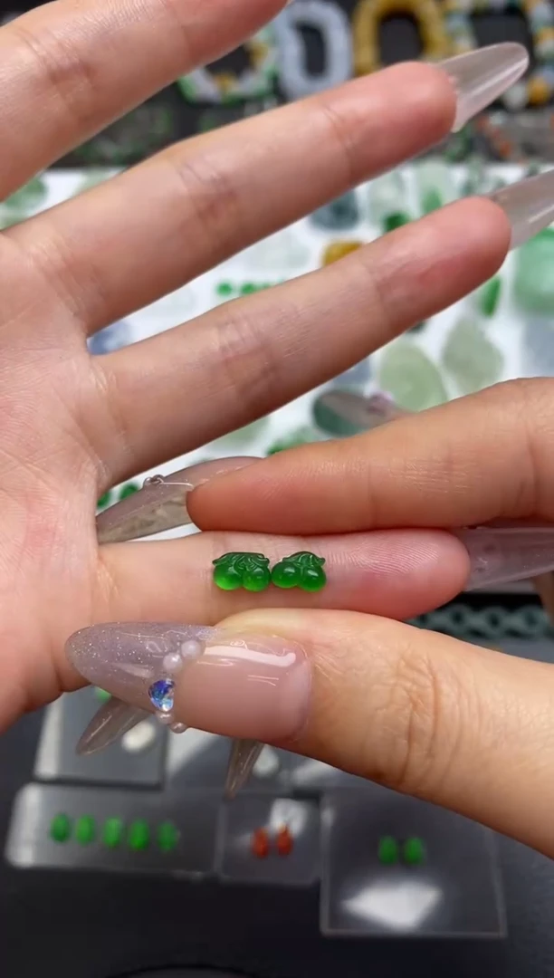 未镶嵌定制翡翠翡翠毛货~