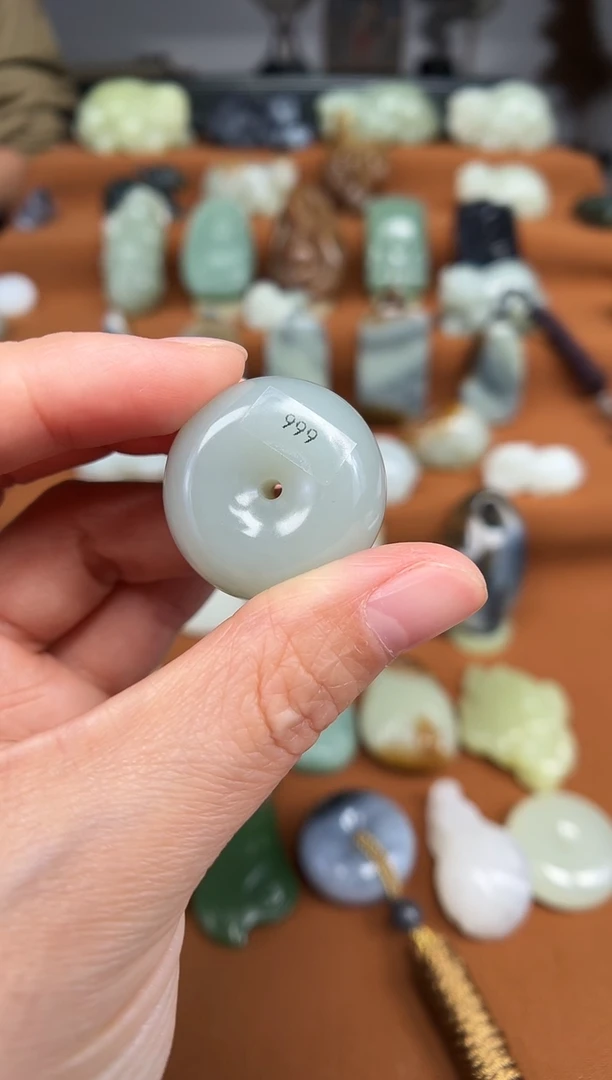 【闪购商品】和田玉颈饰未镶嵌平安扣