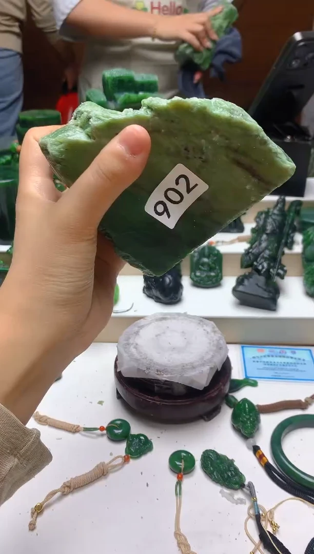 未镶嵌和田玉（碧玉）珠宝半成品0