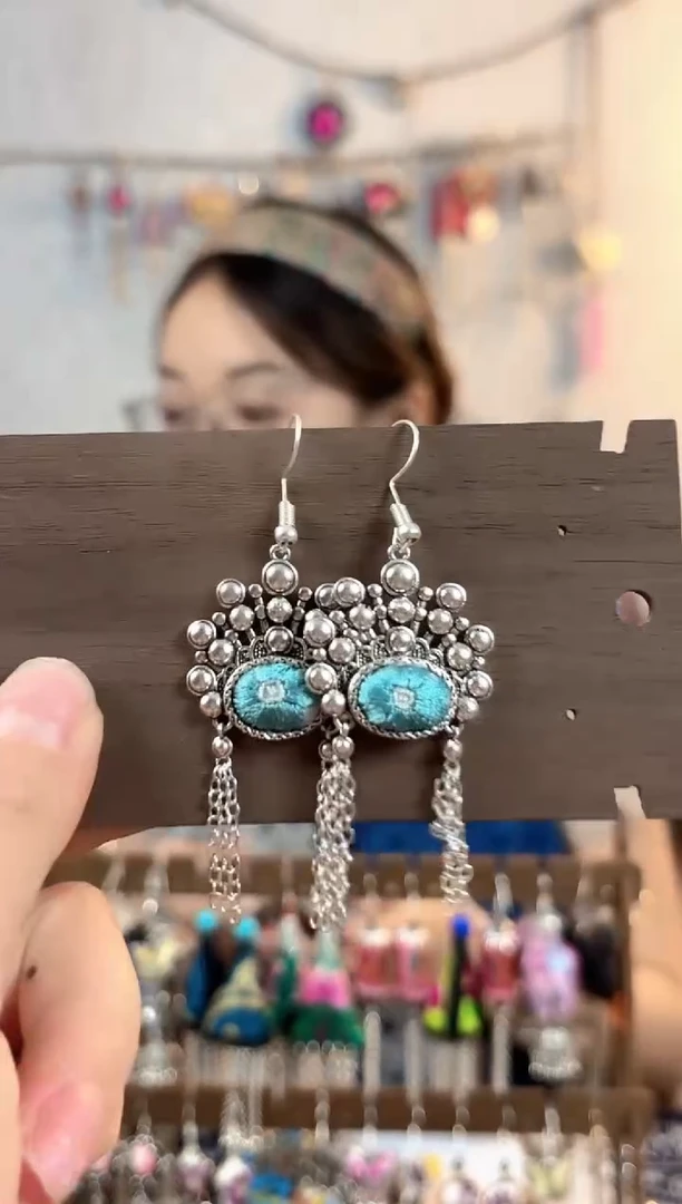 织绣民族风非遗老绣饰品021