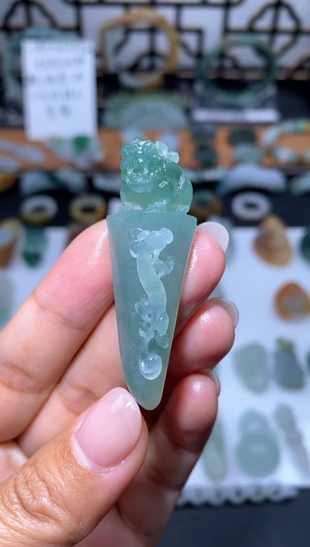 【闪购商品】定制翡翠未镶嵌貔貅牙