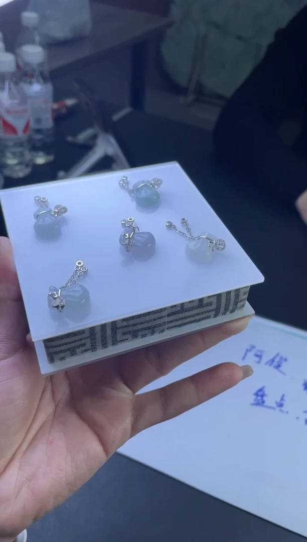 【闪购商品】翡翠挂件银S925镶嵌多样性发一件H4赠链子