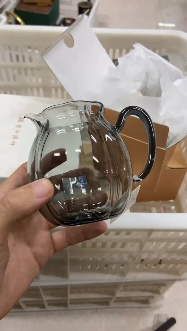 无运费险有瑕疵的摄影的产品有使用过的痕迹有点脏介意勿拍