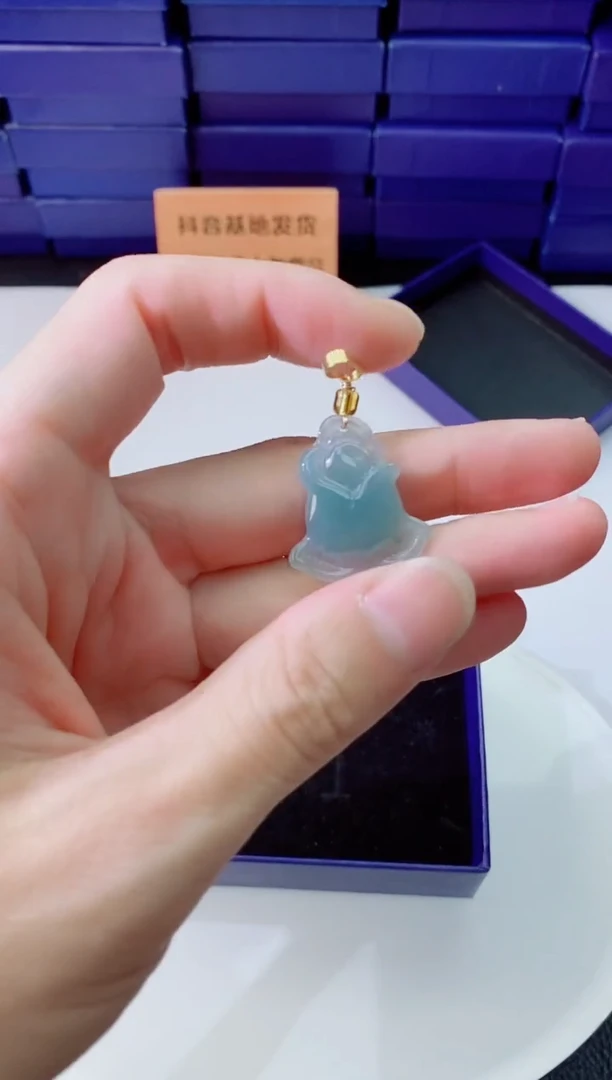 翡翠未镶嵌颈饰1111111111