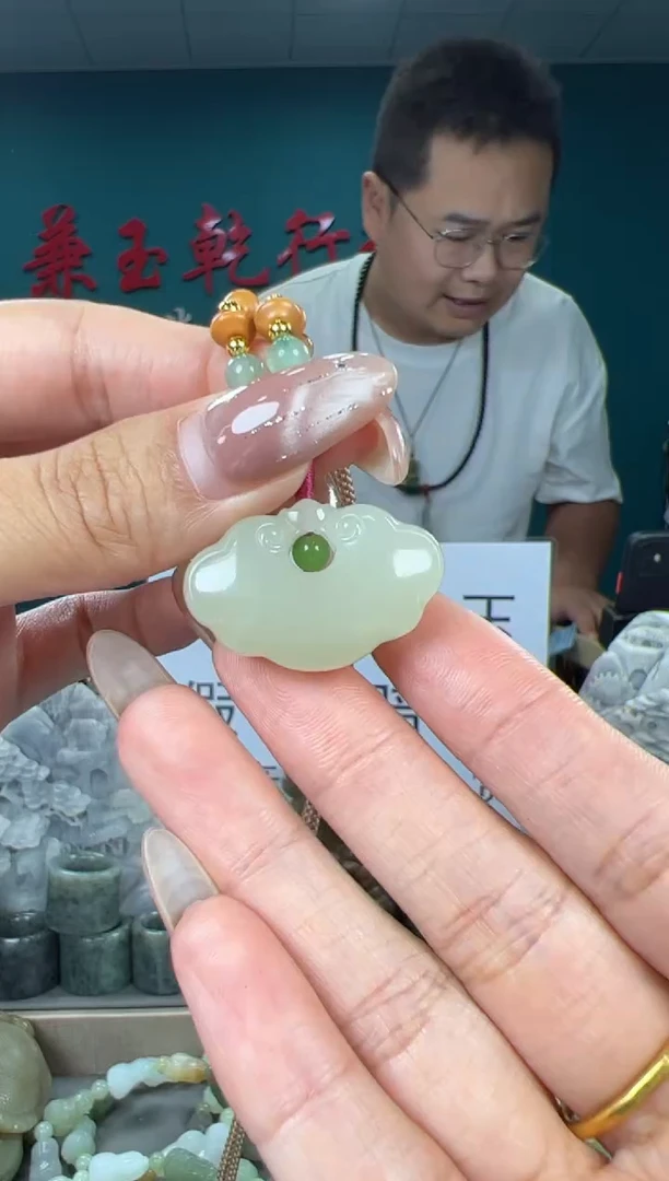 颈饰未镶嵌和田玉和田玉