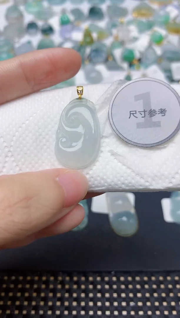 颈饰18K金镶嵌翡翠天然缅甸A货翡翠
