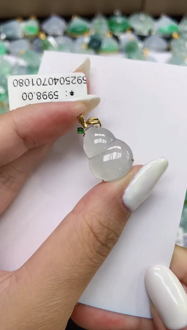 颈饰18K金镶嵌翡翠11111111111