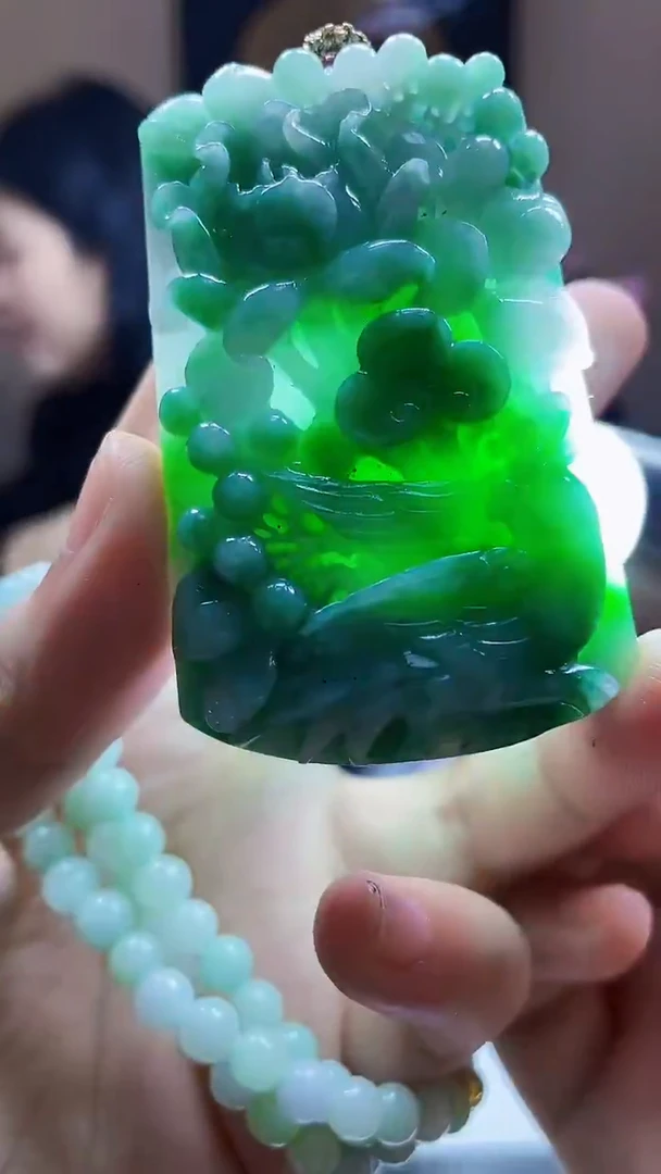 未镶嵌定制翡翠吊坠140
