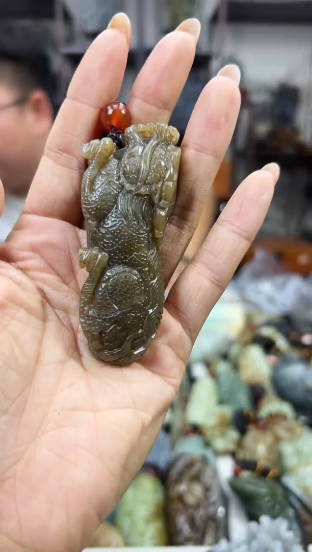 和田玉未镶嵌把件1