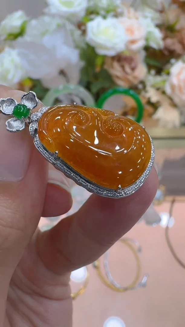 吊坠(不含链)18K金镶嵌翡翠多样性团购发一件