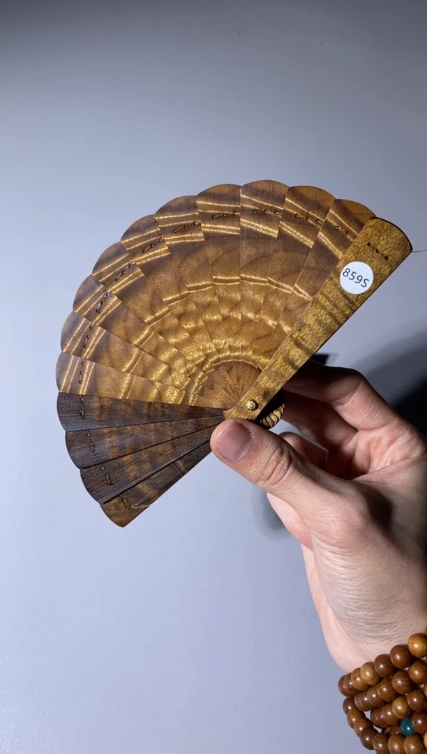 【闪购商品】金丝楠木雕859号10cm金丝楠木小叶桢楠掌中扇