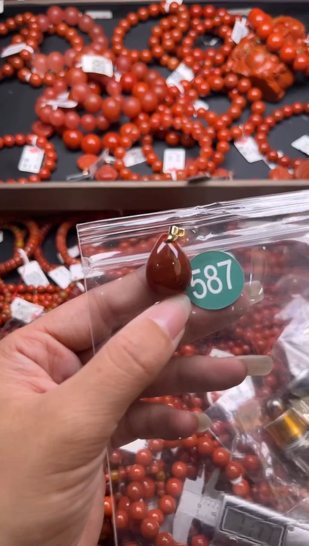 南红玛瑙未镶嵌珠宝奇石587